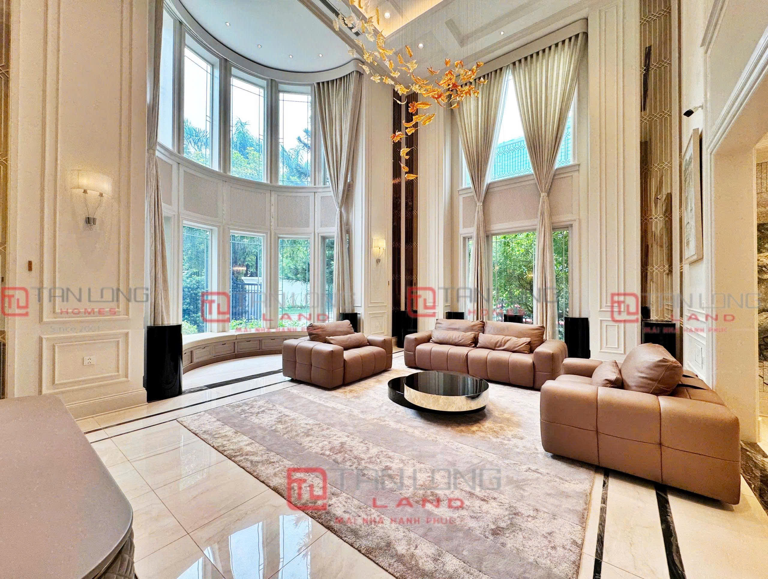 Cho thuê biệt thự đơn lập Vinhomes Riverside khu Bằng Lăng - DT: 525m2 x 3.5 tầng nổi, 1 hầm giá 180 triệu đồng/tháng