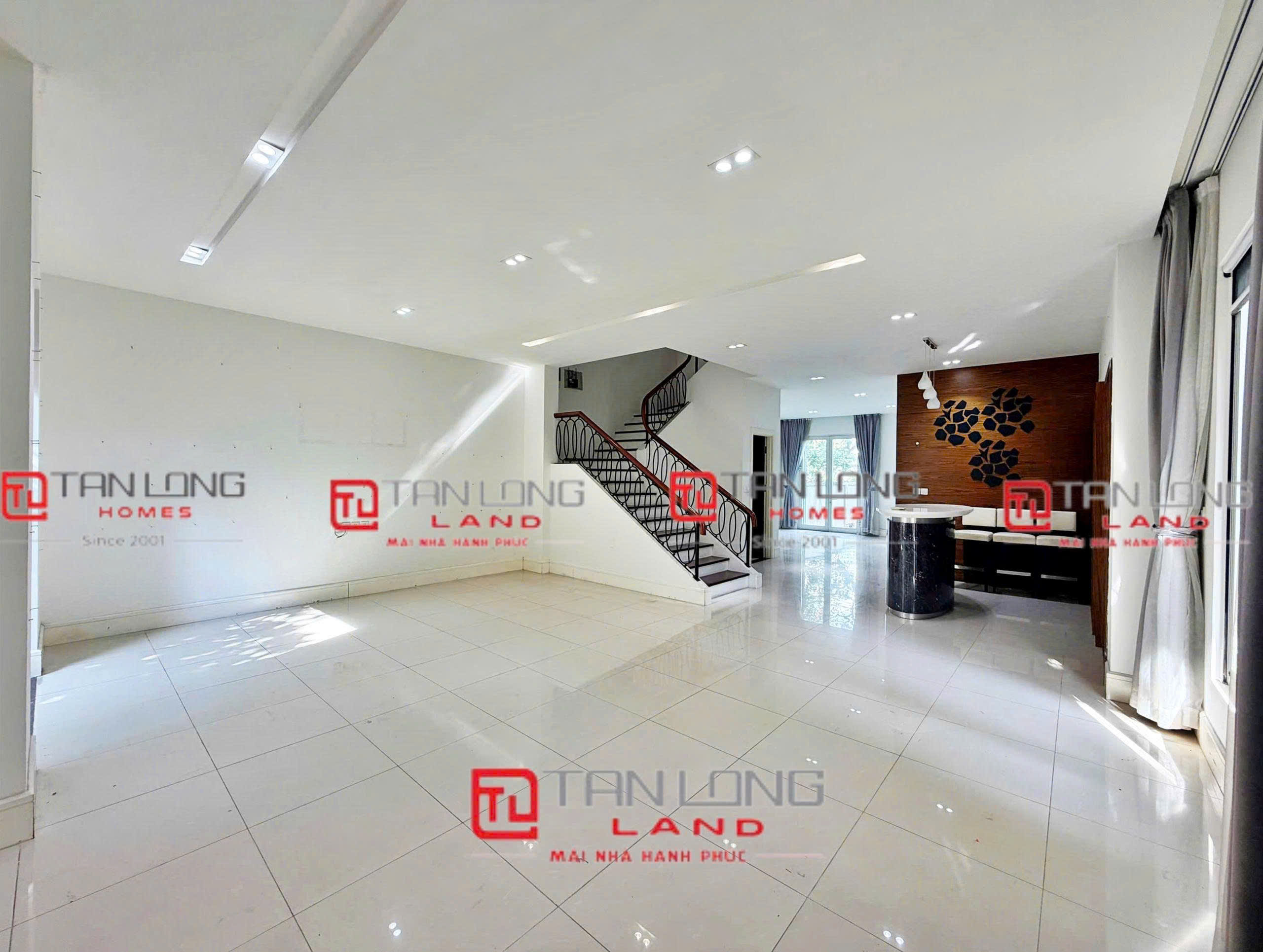 Cho thuê biệt thự song lập Vinhomes Riverside - DT: 285m2 view sông giá 30 triệu/tháng
